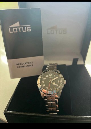 Reloj Lotus Plata y Negro