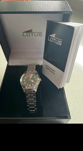 Reloj Lotus Plata y Negro