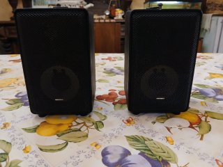 Altavoces Meridia Negros