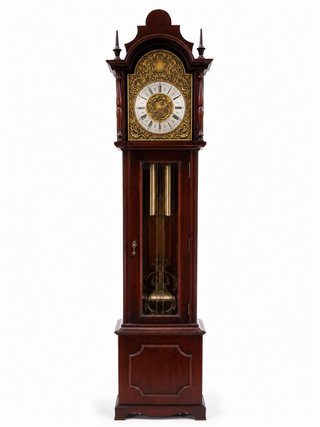 Reloj de pie antiguo