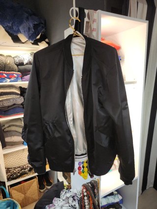 Cazadora plateada reversible Zara