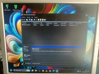 PC ➕ wifi ,,Completo con Windows 11 activado