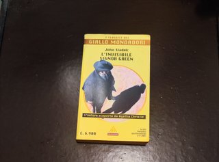 Trilogia gialli Mondadori. Buone condizioni.