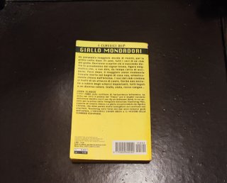 Trilogia gialli Mondadori. Buone condizioni.