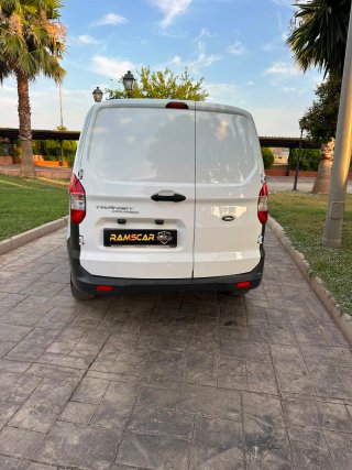 Ford Transit Courier 2023