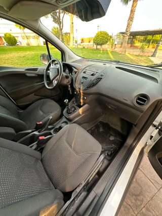 Ford Transit Courier 2023