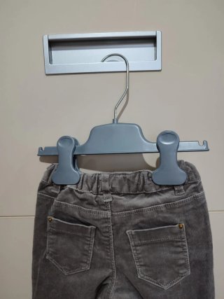Pantalones vaqueros grises para bebé