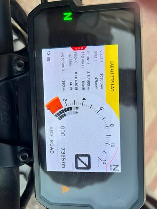 KTM Duke 125 Negra y Naranja