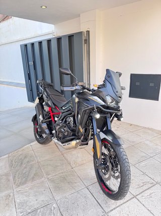 Honda Africa Twin 1100 dct 2022 - 16500 km