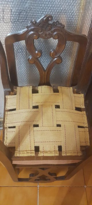 Juego de 2 sillas antiguas de madera