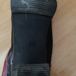 Botines burdeos tacón bajo