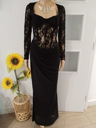 Vestido largo negro con encaje