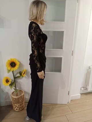 Vestido largo negro con encaje