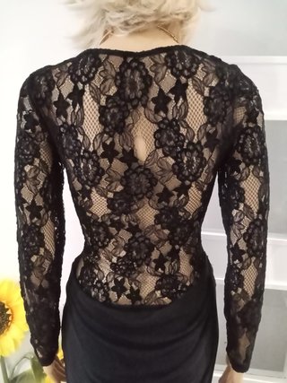 Vestido largo negro con encaje