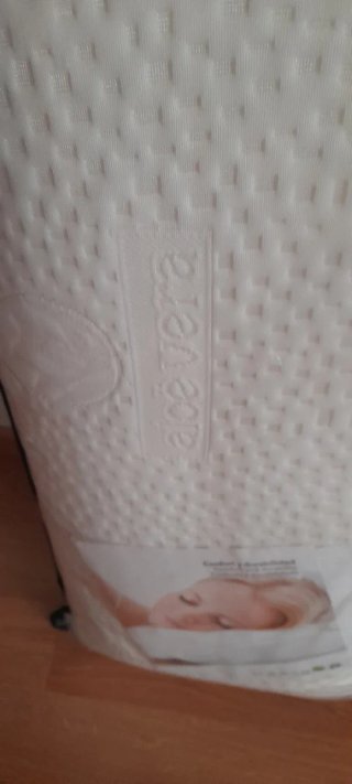 Almohada blanca de poliéster de 90.cmt