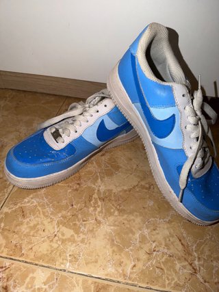 Nike Air Force pintadas azul y blanco