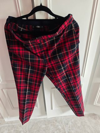 Pantalones Zara Cuadros Rojo y Negro