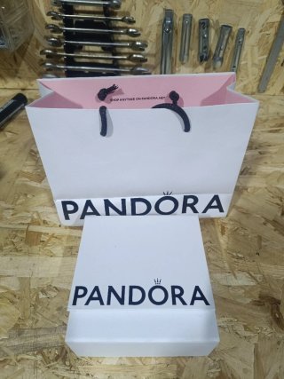Bolsa Pandora y caja anillo desplegable