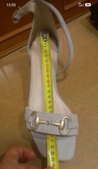 Sandalias Nuria Cobo Beige y Doradas