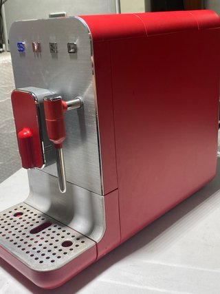 Cafetera Smeg Automática Roja