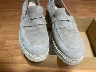 Mocasines Beige