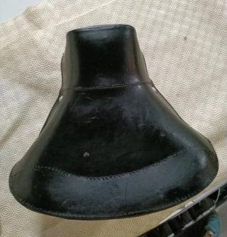 Asiento de cuero años 40