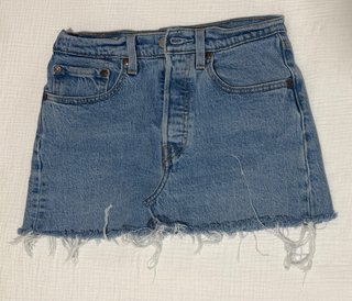 Falda vaquera Levi's beige y azul