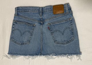 Falda vaquera Levi's beige y azul