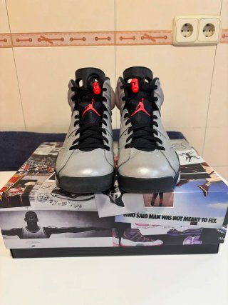 Jordan Retro 6 Talla 43 Plata y Rojo.