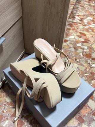 Sandalias Beige Talla 37 Nuevas