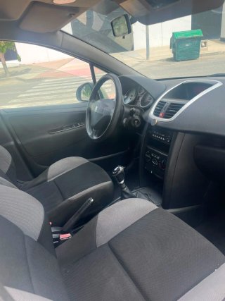 Peugeot 207 2009