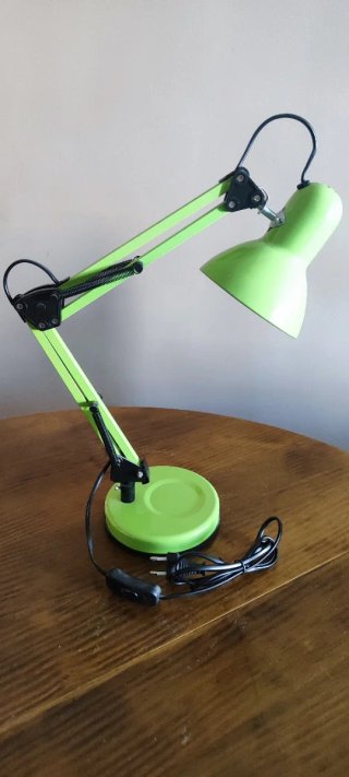 Lámpara de escritorio juvenil verde