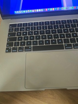 MacBook Air M2 Plata caja y factura.también cambio