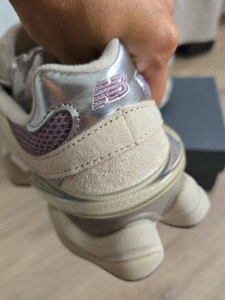 New Balance 9060 Beige/Morado