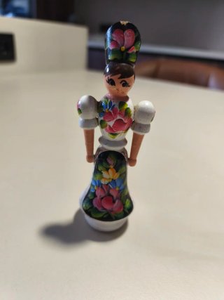 Muñecas de madera húngaras pintadas