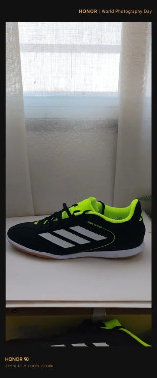 Zapatillas Adidas Negras y Verdes