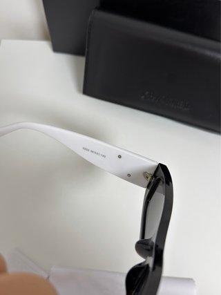 Gafas Chanel Negras y Blancas con Estuche