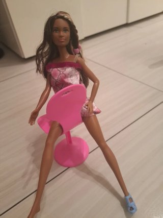 Barbie con vestito rosa