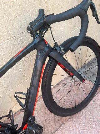 Bicicleta de carretera BH