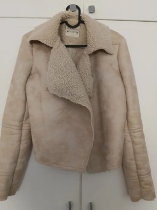 Chaqueta Mango Beige Forrada Borrego