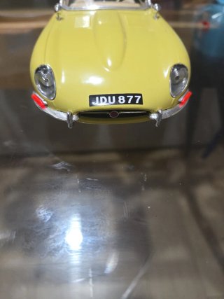 Jaguar 1:18