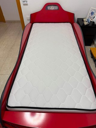 Cama infantil coche rojo