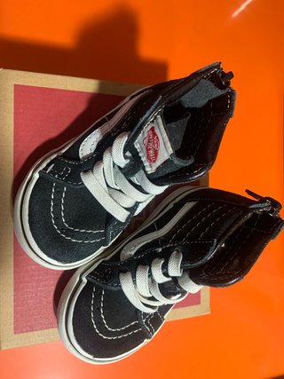 Zapatos Vans niño negros y blancos TALLA 20