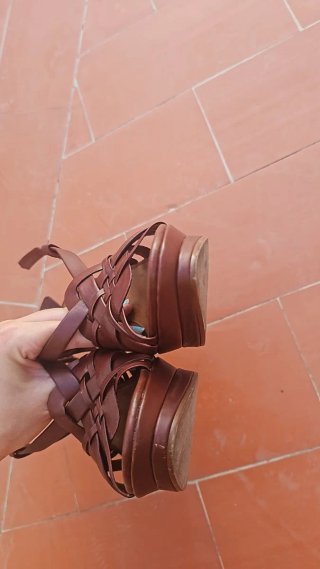 Sandalias de tacón marrones