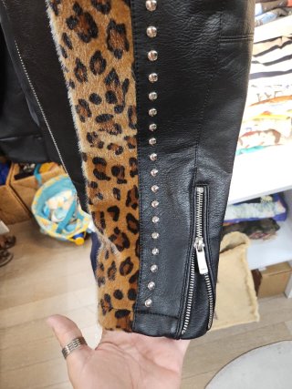 Cazadora Biker Zara Tachuelas Animal Print