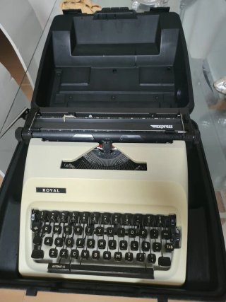 Máquina de escribir Royal