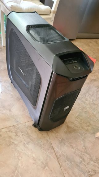 Torre PC Cooler Master cmstracker