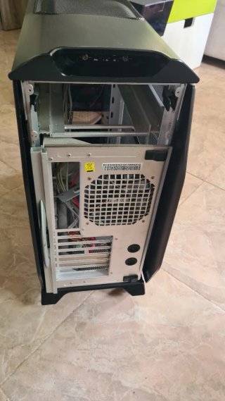 Torre PC Cooler Master cmstracker