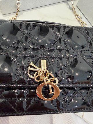 Bolso Dior charol negro