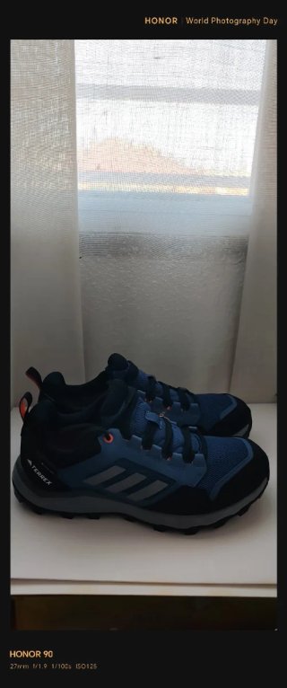 Zapatillas Adidas Negras y Azules